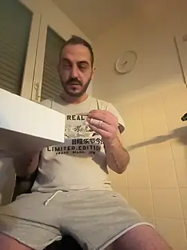 AlexGogo23 online show from 01-10-26, 06:31