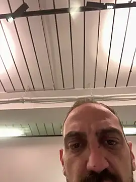 AlexGogo23 online show from 04-14-26, 03:39