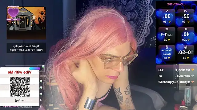 Snapshot of Glow92 chatting on 10-19-25, 01:30 Glow92 online show from 10-19-25, 01:30