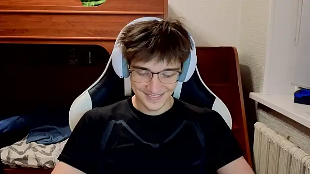 sweeetangeel online show from 12-20-25, 05:49