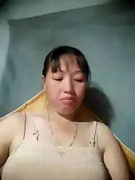 Snapshot of Yanmey chatting on 11-25-25, 11:21 Yanmey online show from 11-25-25, 11:21