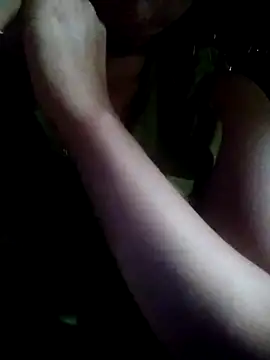 Snapshot of Yanmey chatting on 10-16-25, 09:06 Yanmey online show from 10-16-25, 09:06