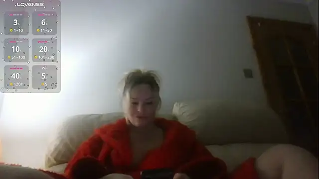Snapshot of SUGER-SPICE chatting on 10-19-25, 08:00 SUGER-SPICE online show from 10-19-25, 08:00