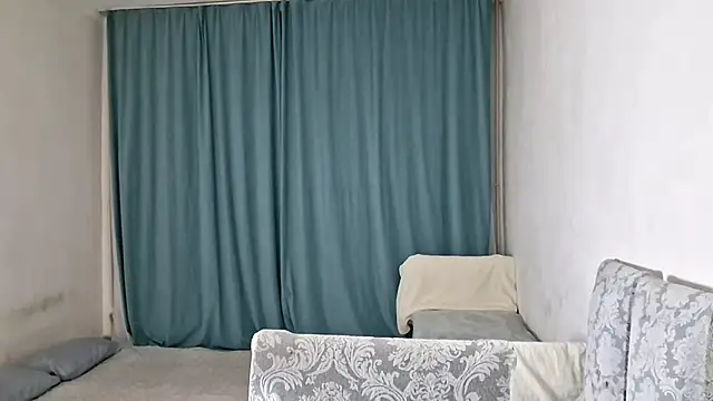 Lyndasilk online show from 04-21-26, 03:29