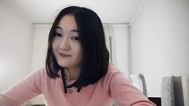 Lyndasilk online show from 10-29-25, 02:16