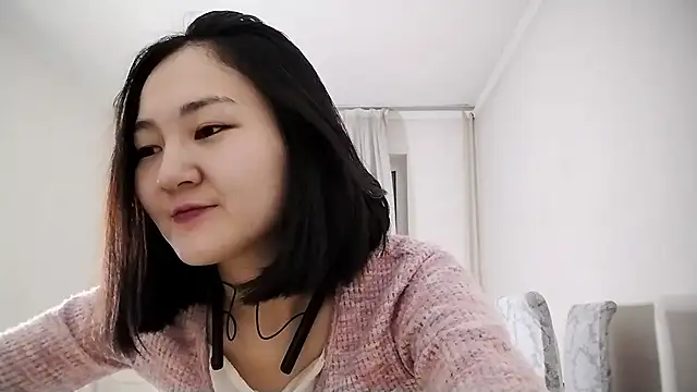 Lyndasilk online show from 11-07-25, 03:16