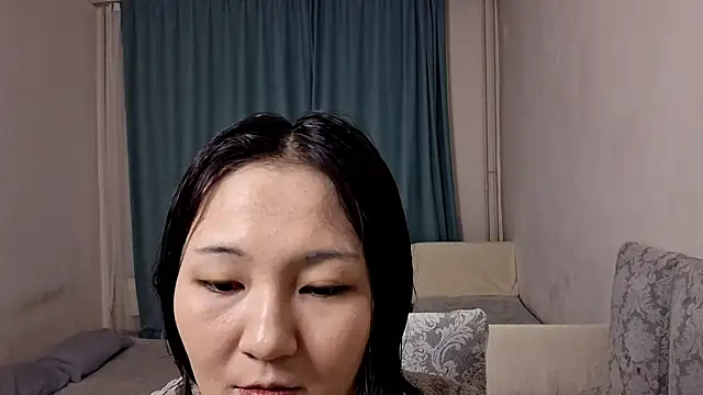 Lyndasilk online show from 04-26-26, 04:26