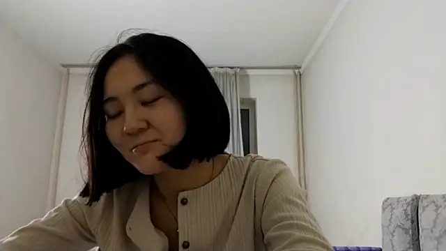 Lyndasilk online show from 11-27-25, 03:34