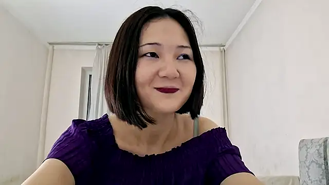 Lyndasilk online show from 02-25-26, 02:50