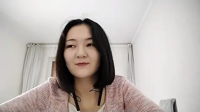 Lyndasilk online show from 10-15-25, 02:14