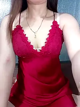 LeanaLy online show from 07-04-26, 11:42