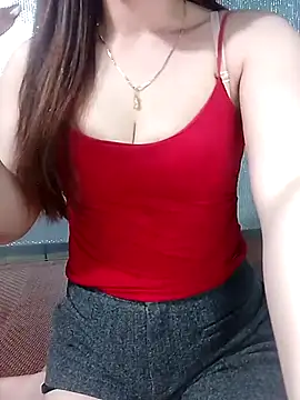 LeanaLy online show from 07-18-26, 12:52