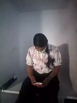 PG girl 12th online show from 11-06-25, 10:30