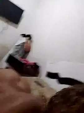 Snapshot of Camilanifeta chatting on 12-20-25, 01:03 Camilanifeta online show from 12-20-25, 01:03