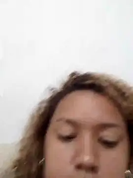 Snapshot of Camilanifeta chatting on 12-21-25, 05:58 Camilanifeta online show from 12-21-25, 05:58