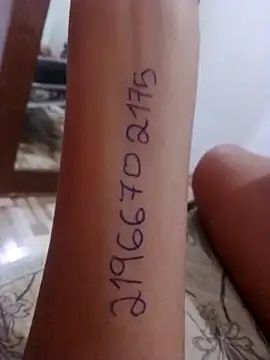 Snapshot of Camilanifeta chatting on 01-15-26, 12:52 Camilanifeta online show from 01-15-26, 12:52