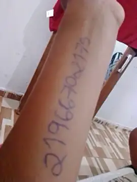 Snapshot of Camilanifeta chatting on 01-08-26, 02:56 Camilanifeta online show from 01-08-26, 02:56