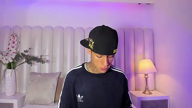 GaelCarter online show from 11-08-25, 03:32