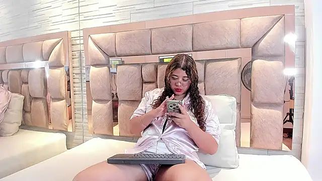 carlie crow online show from 10-24-25, 11:42