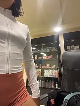 Snapshot of AlyssaRay chatting on 04-30-26, 04:58 AlyssaRay online show from 04-30-26, 04:58
