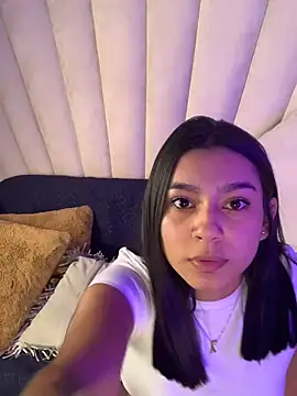 Snapshot of AlyssaRay chatting on 12-05-25, 08:39 AlyssaRay online show from 12-05-25, 08:39