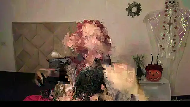 Snapshot of Vicky_Boop chatting on 10-23-25, 01:10 Vicky Boop online show from 10-23-25, 01:10