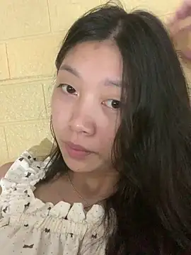 linh-lan1 online show from 10-13-25, 09:44