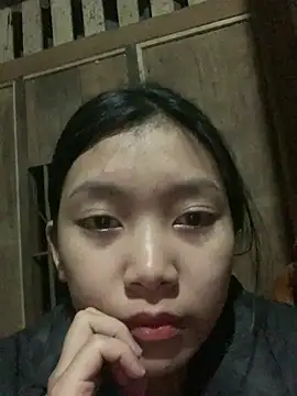 Snapshot of linh-lan1 chatting on 02-04-26, 12:44 linh-lan1 online show from 02-04-26, 12:44