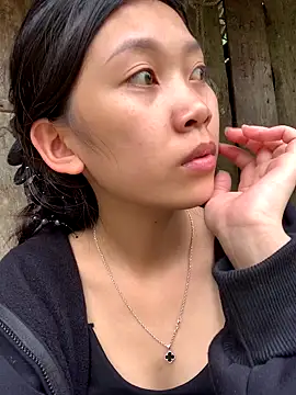 linh-lan1 online show from 10-31-25, 12:40