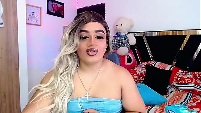 Snapshot of Sofiabigcock22 chatting on 12-05-25, 11:31 Sofiabigcock22 online show from 12-05-25, 11:31