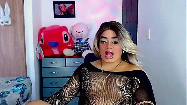 Snapshot of Sofiabigcock22 chatting on 11-04-25, 11:47 Sofiabigcock22 online show from 11-04-25, 11:47