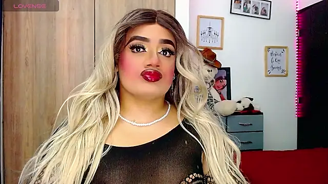 Snapshot of Sofiabigcock22 chatting on 01-09-26, 10:39 Sofiabigcock22 online show from 01-09-26, 10:39