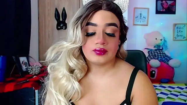 Snapshot of Sofiabigcock22 chatting on 11-24-25, 11:10 Sofiabigcock22 online show from 11-24-25, 11:10