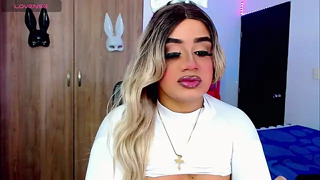 Snapshot of Sofiabigcock22 chatting on 10-25-25, 11:53 Sofiabigcock22 online show from 10-25-25, 11:53