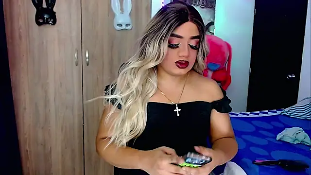 Snapshot of Sofiabigcock22 chatting on 10-27-25, 11:11 Sofiabigcock22 online show from 10-27-25, 11:11