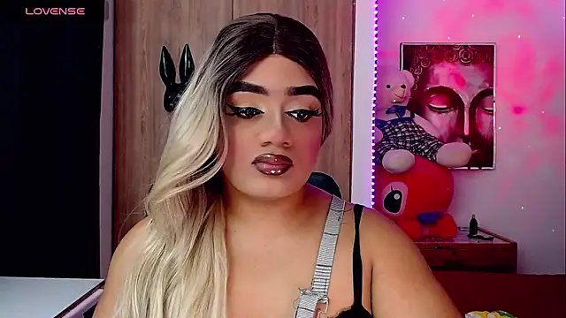 Snapshot of Sofiabigcock22 chatting on 10-14-25, 11:22 Sofiabigcock22 online show from 10-14-25, 11:22