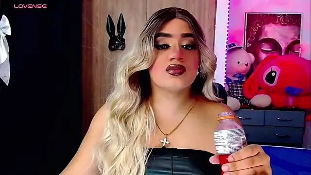 Snapshot of Sofiabigcock22 chatting on 10-24-25, 09:47 Sofiabigcock22 online show from 10-24-25, 09:47