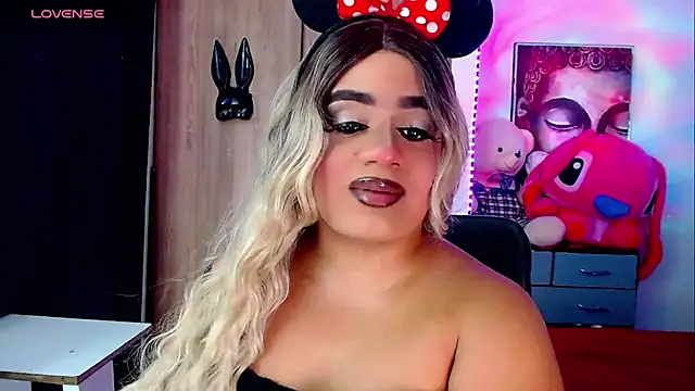 Snapshot of Sofiabigcock22 chatting on 10-18-25, 08:55 Sofiabigcock22 online show from 10-18-25, 08:55