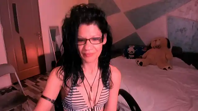 Snapshot of SweetSin40 chatting on 06-24-26, 07:55 SweetSin40 online show from 06-24-26, 07:55