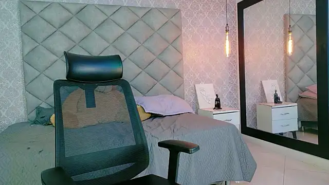 CARO ADAMS1 online show from 01-14-26, 10:19