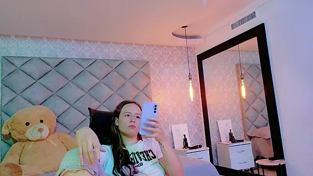 CARO ADAMS1 online show from 02-01-26, 10:57