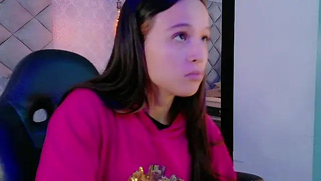 CARO ADAMS1 online show from 11-26-25, 11:32