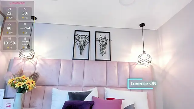 Ari lynn  online show from 11-13-25, 03:32