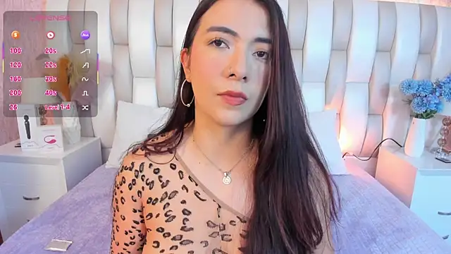 Ari lynn  online show from 12-17-25, 05:34