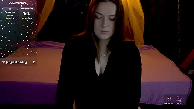 AliceOfWondersS online show from 11-05-25, 07:44