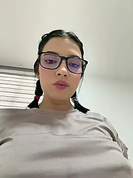 l0lita sweet online show from 04-26-26, 09:23