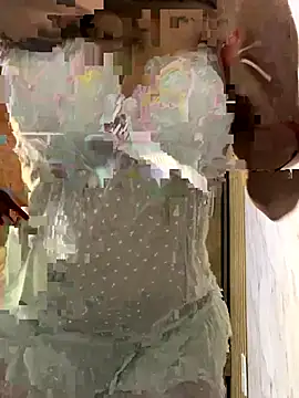 safadinhaquenteW online show from 10-24-25, 07:24