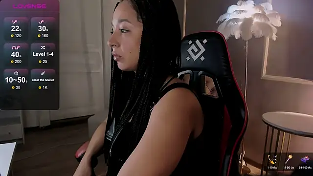 Aisha Goldstein online show from 11-08-25, 05:55