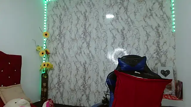  Danna Milf  online show from 11-23-25, 12:20