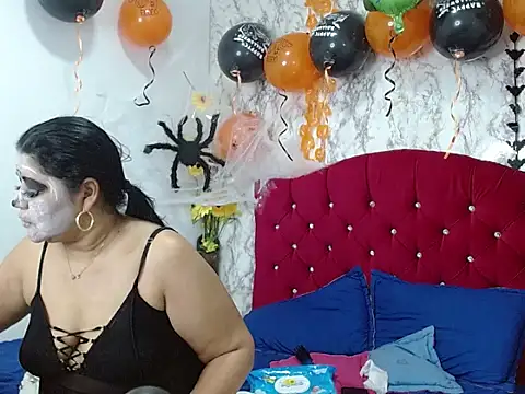  Danna Milf  online show from 10-27-25, 12:28
